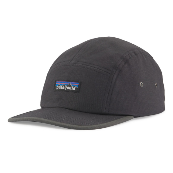 Patagonia P-6 Label Maclure Hat, Ink Black i gruppen Klær Og Fottøy / Caps Og Annet Hodeplagg / Caps / Caps hos Sportfiskeprylar.se (22321-PLIN-ALL)