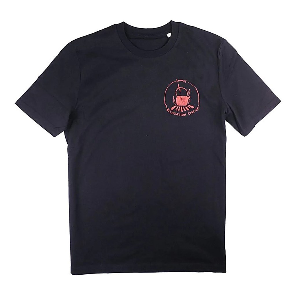 Lemmel T-shirt Relaxation Station Black w Red print i gruppen Klær Og Fottøy / Klær / T-Skjorte hos Sportfiskeprylar.se (3010106-5334r)