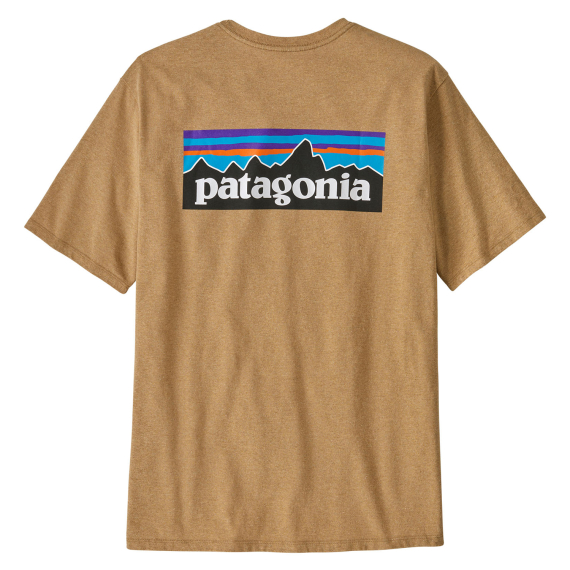 Patagonia M\'s P-6 Logo Responsibili-Tee TNGO i gruppen Klær Og Fottøy / Klær / T-Skjorte hos Sportfiskeprylar.se (38504-TNGO-Lr)