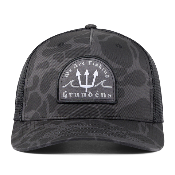 Grundéns Poseidon Trucker Admiral Black Camo i gruppen Klær Og Fottøy / Caps Og Annet Hodeplagg / Caps / Trucker Caps hos Sportfiskeprylar.se (50271-018-0001)