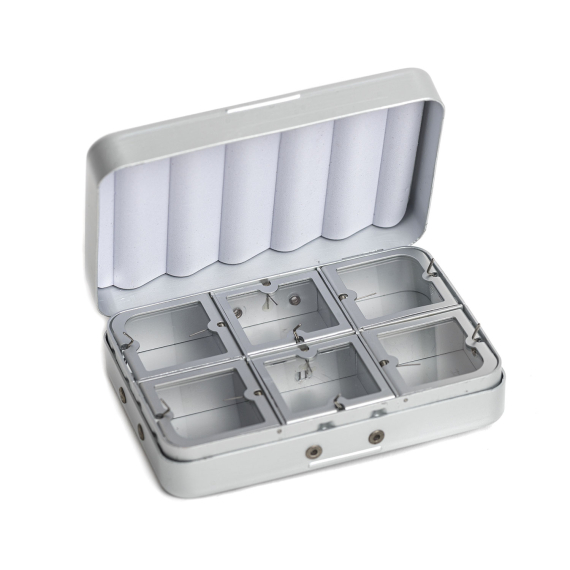 Aluminium box 6 compartments - Silver i gruppen Oppbevaring / Utstyrsskrin / Flueboks hos Sportfiskeprylar.se (CH-301)