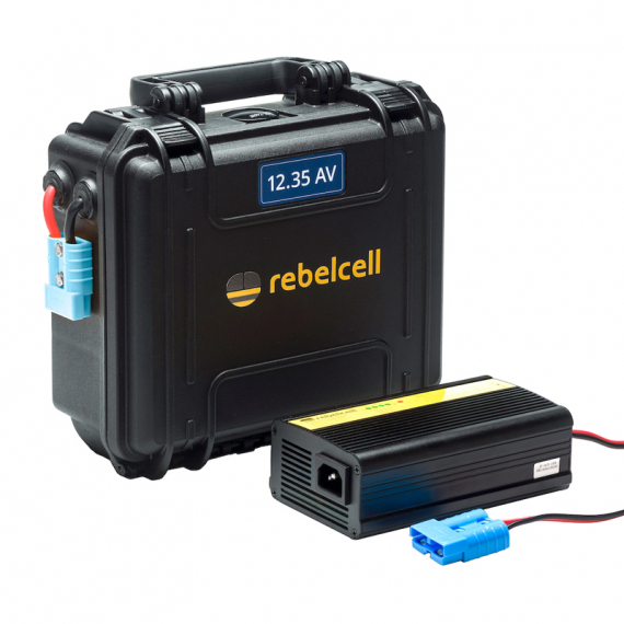 Rebelcell Outdoorbox 12.35 AV Med Laddare 12.6V10A i gruppen Båtelektronikk / Batterier Og Ladere / Batterier / Lithiumbatterier hos Sportfiskeprylar.se (RC12035REUBOXPACK)